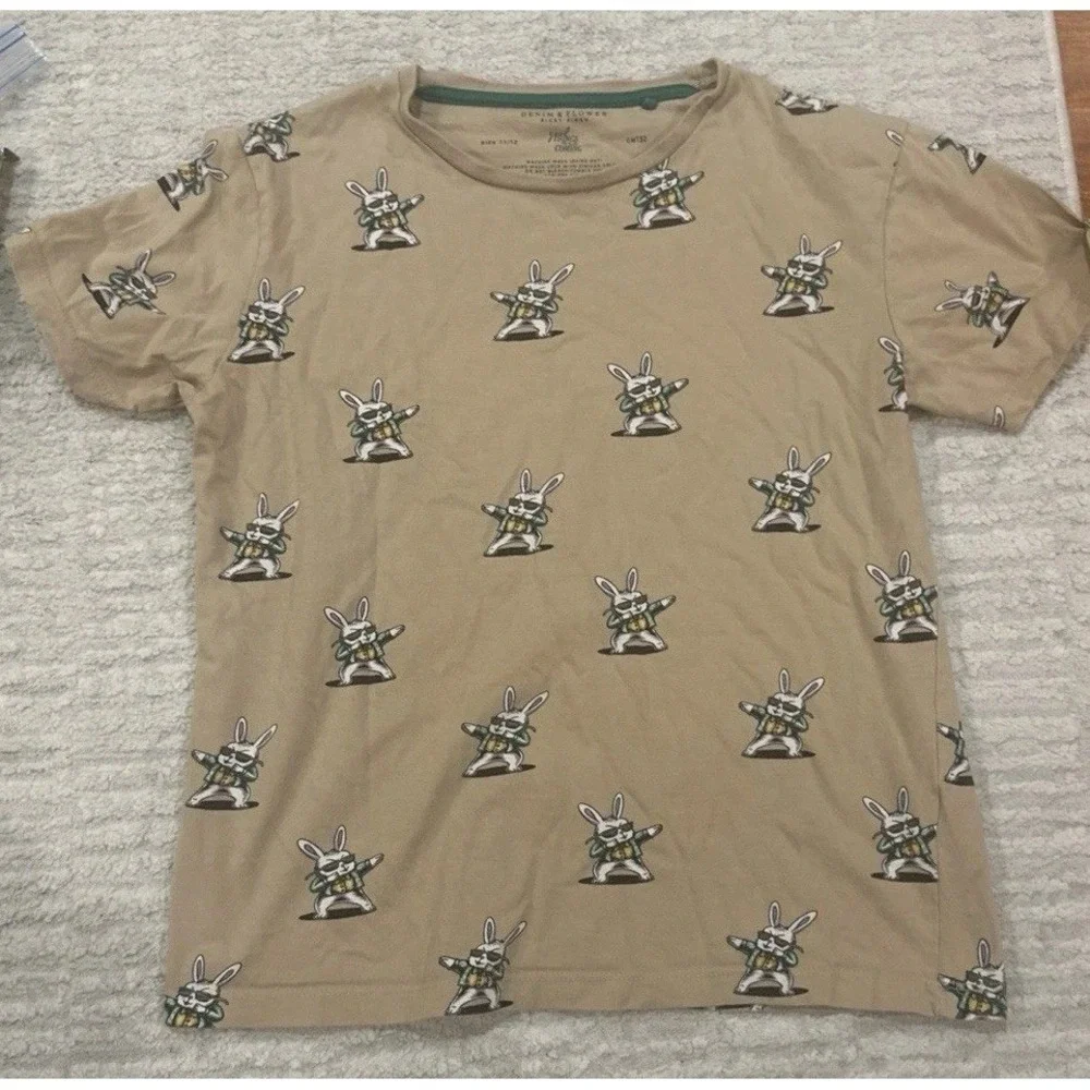 Denim & Flower Ricky Singh‎ Tan Dabbing Easter Bunny Tee Shirt Top Boys Sz 11-12